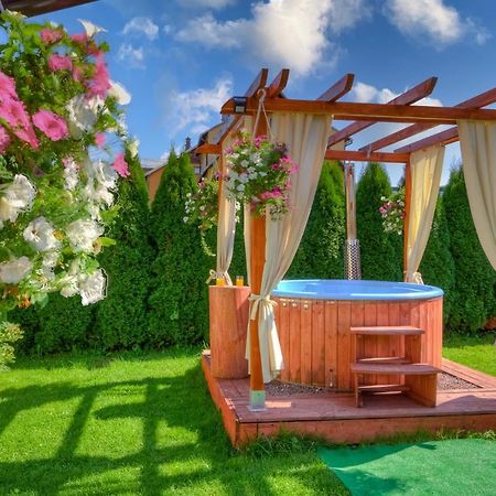 Apartamenty U Romana Тилич Екстериор снимка
