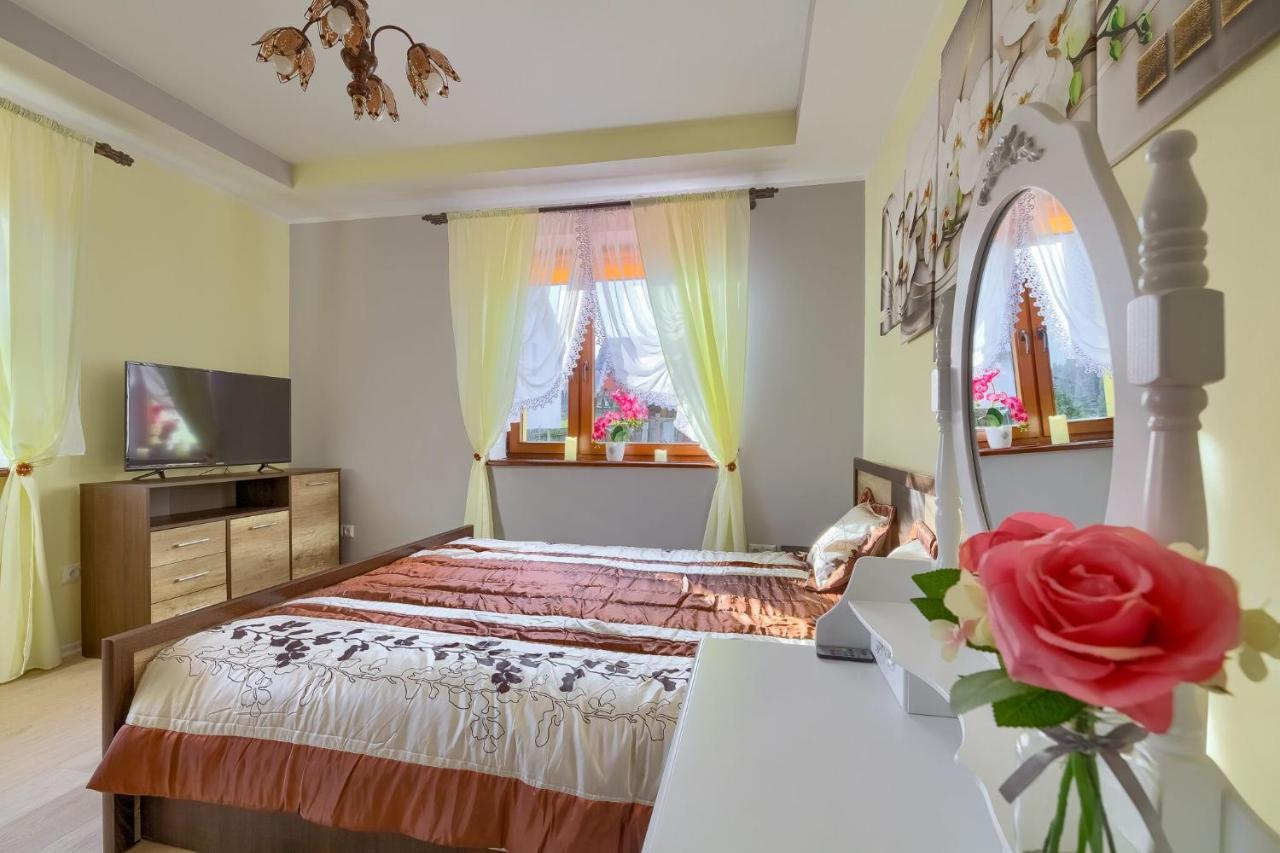Apartamenty U Romana Тилич Екстериор снимка