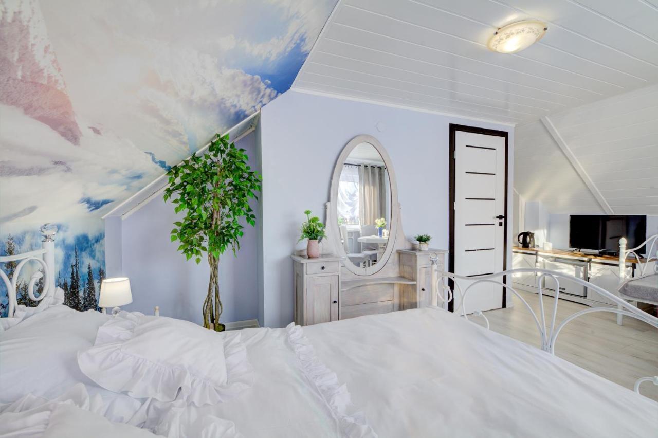 Apartamenty U Romana Тилич Екстериор снимка